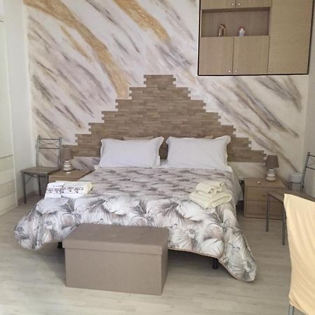 Bed And Breakfast La Volpe Rossa Regalbuto 외부 사진